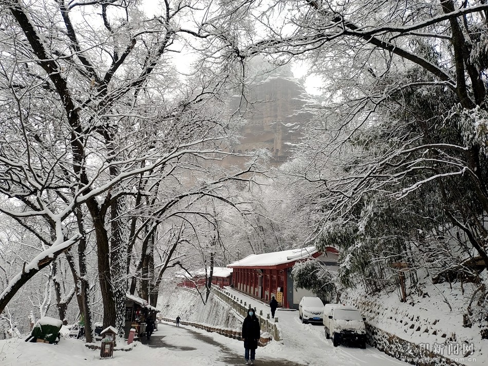 éº¦ç§¯å±±éªæ¯10_å¯æ¬.jpg