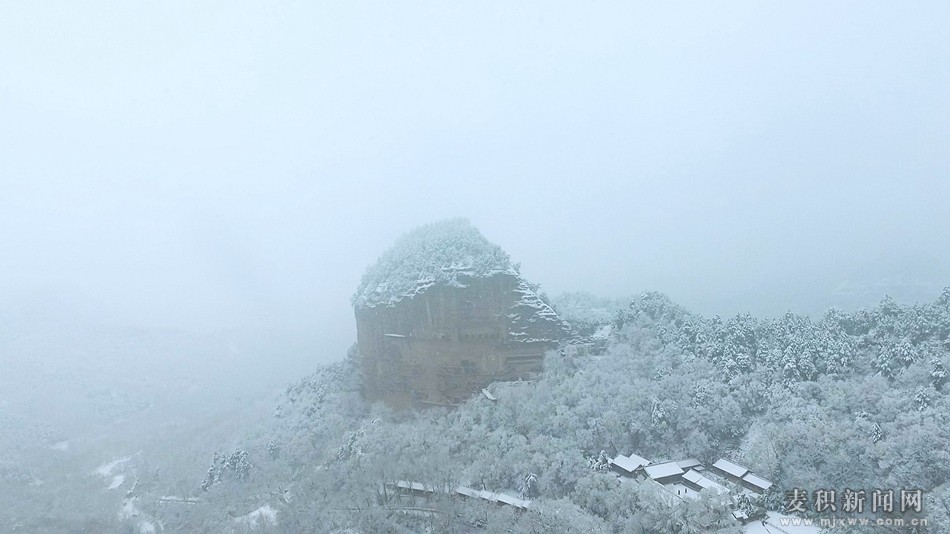 éº¦ç§¯å±±éªæ¯3_å¯æ¬.jpg