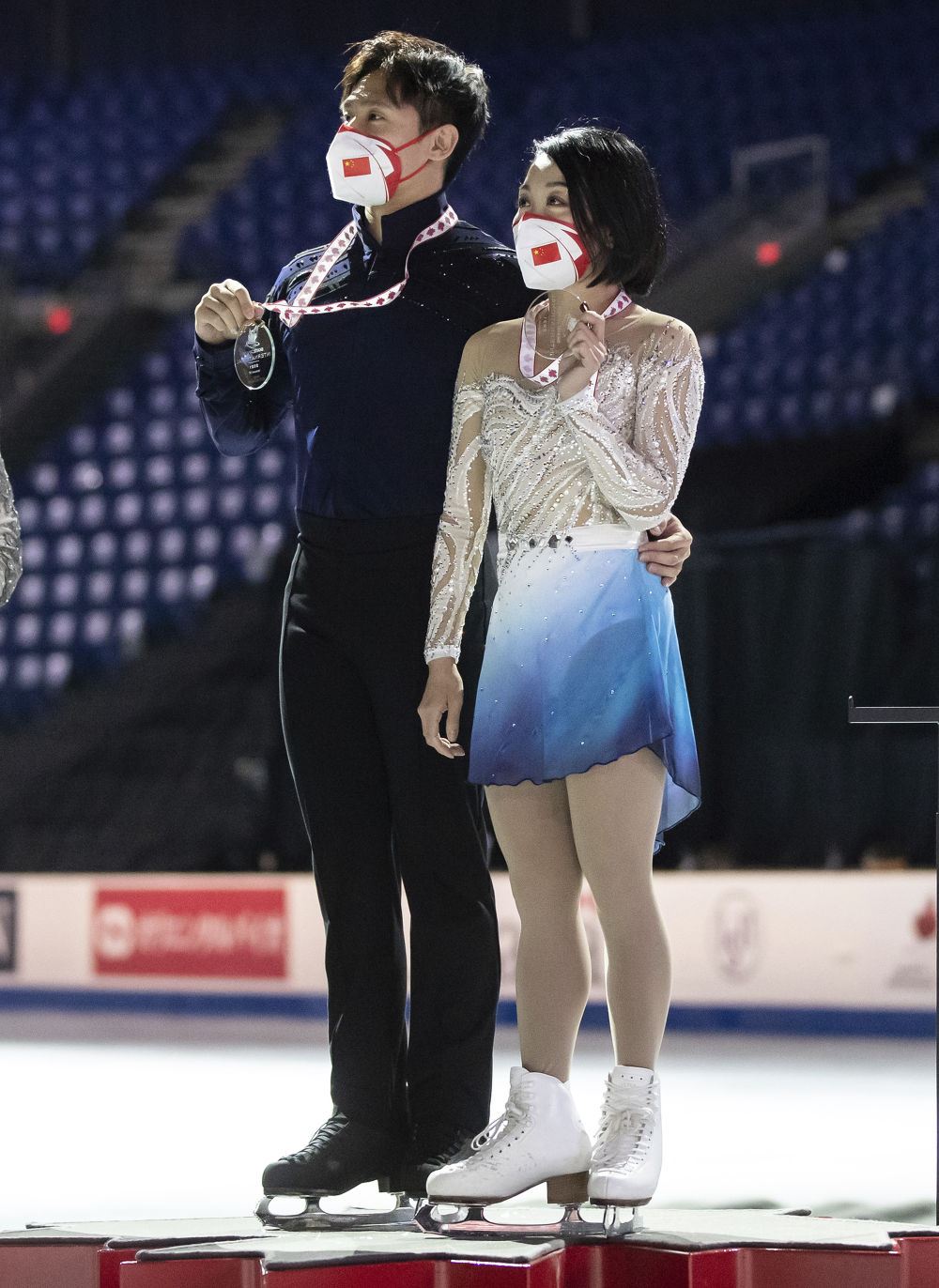 领先亚军31分"葱桶"组合首夺花滑大奖赛加拿大站冠军