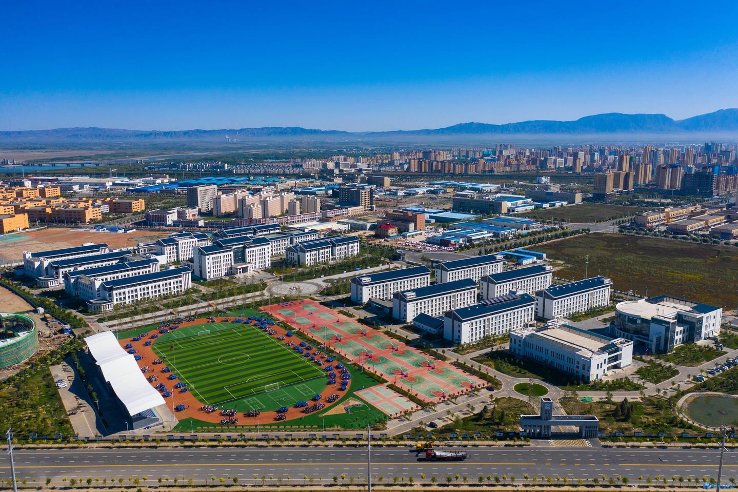 DJI_0249职教中心 作者:吴玮 .jpg