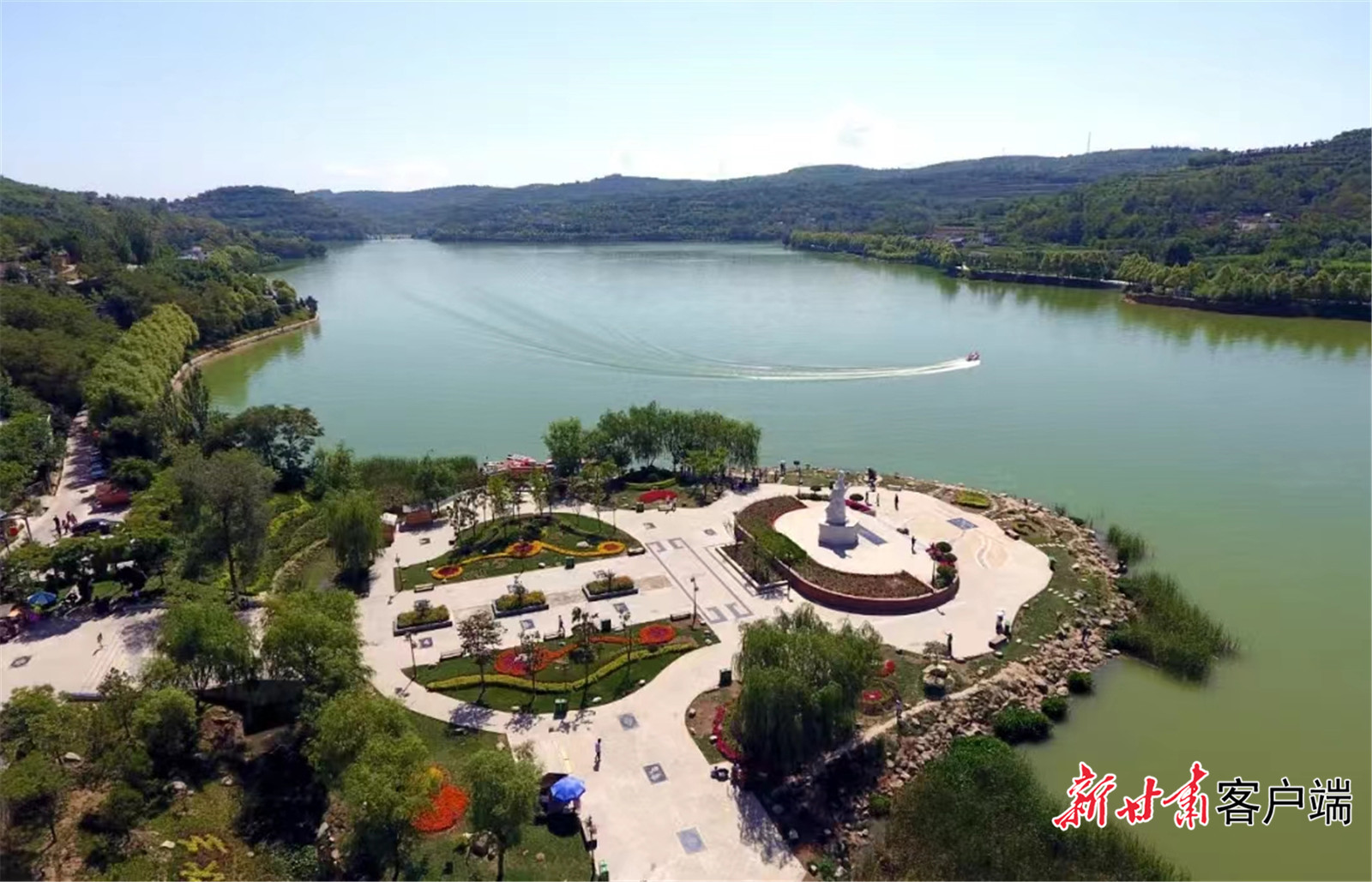 贯彻二十大精神党组织书记专访西和县委书记王俊强围绕四个坚持加快