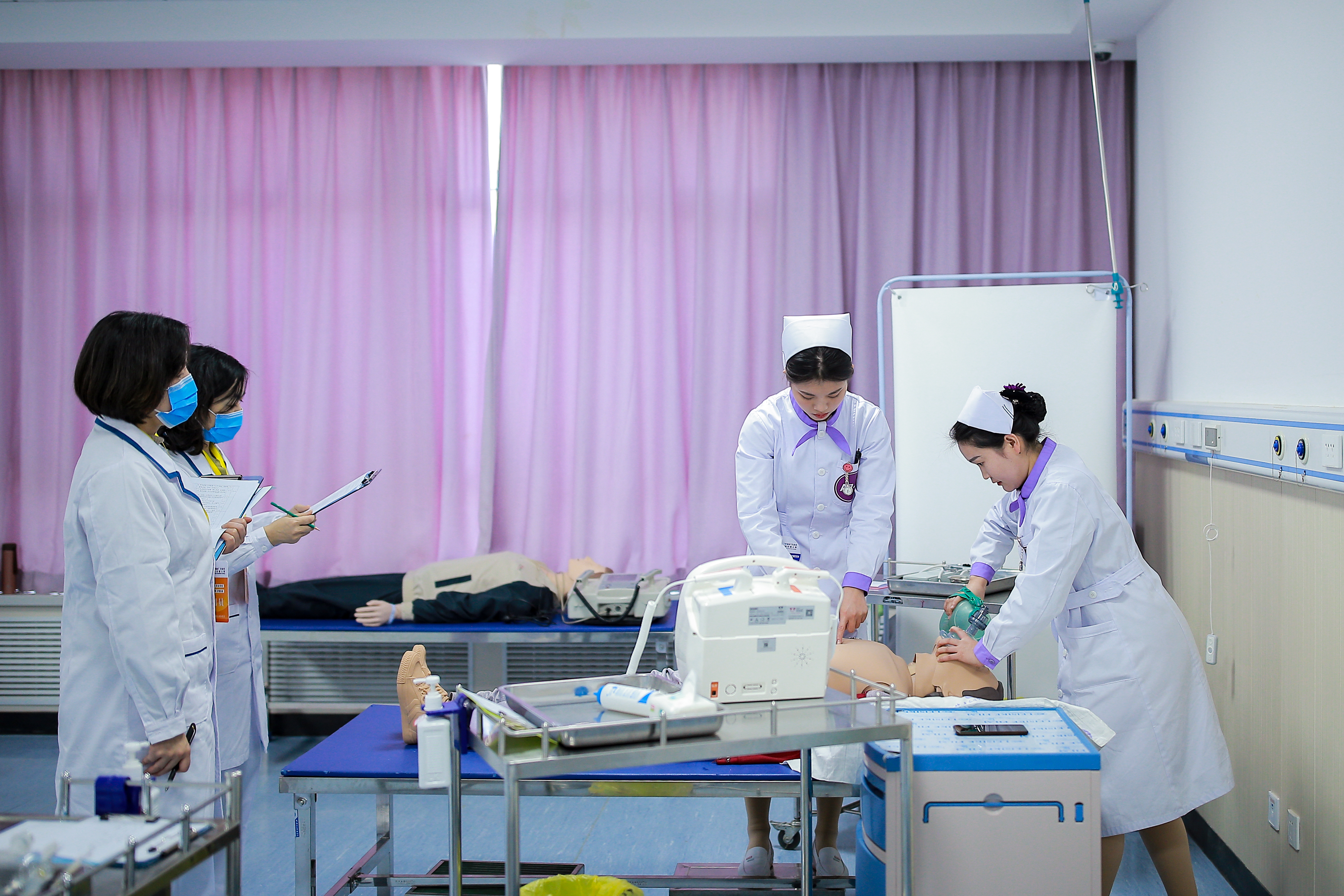高职学生组护理技能.jpg