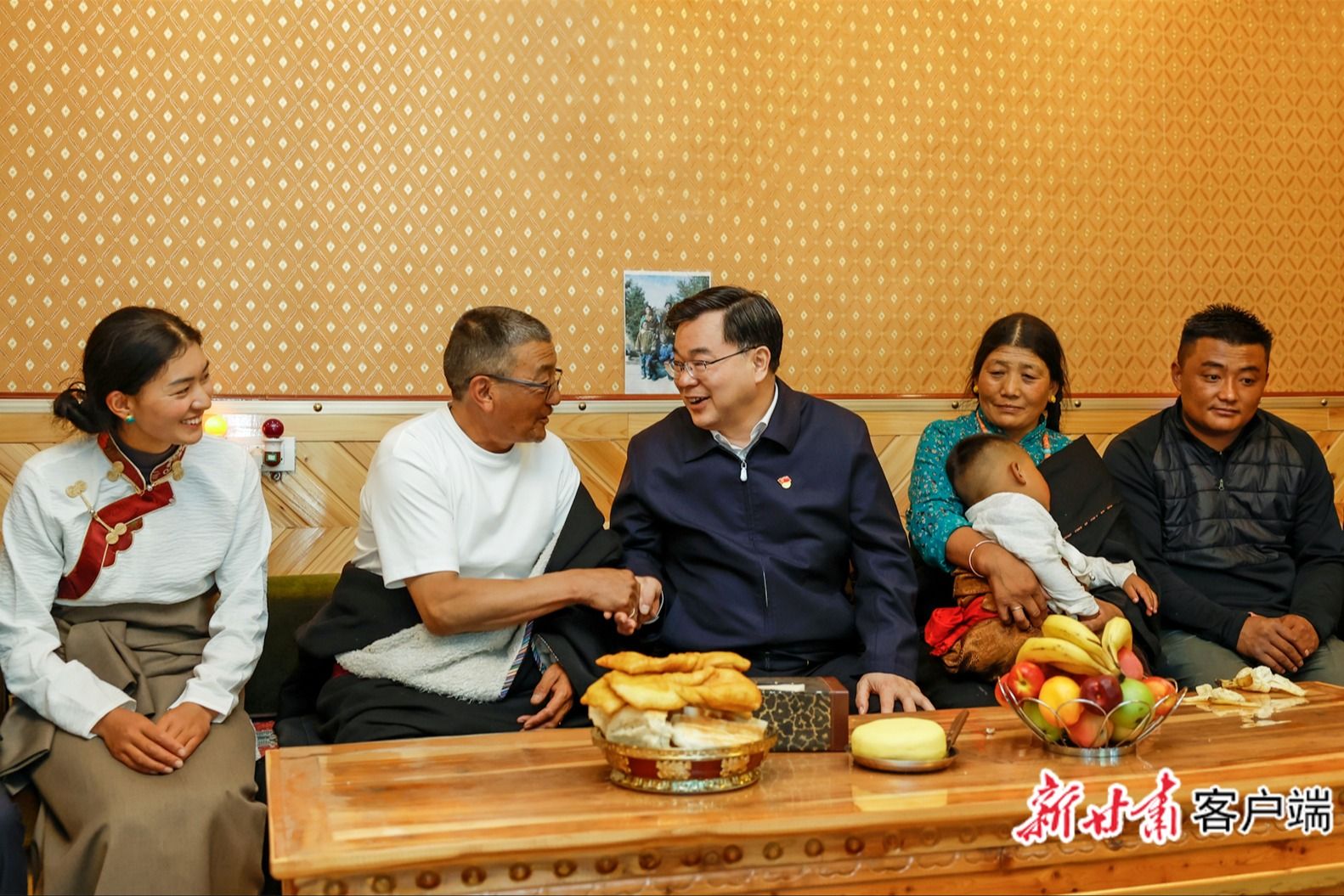 胡昌升在甘南州调研