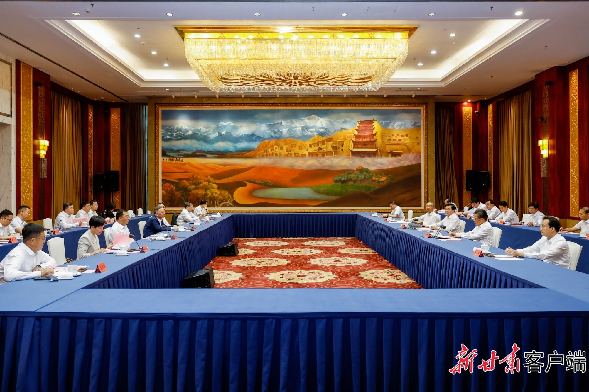 胡昌升任振鹤与宋志平一行会谈