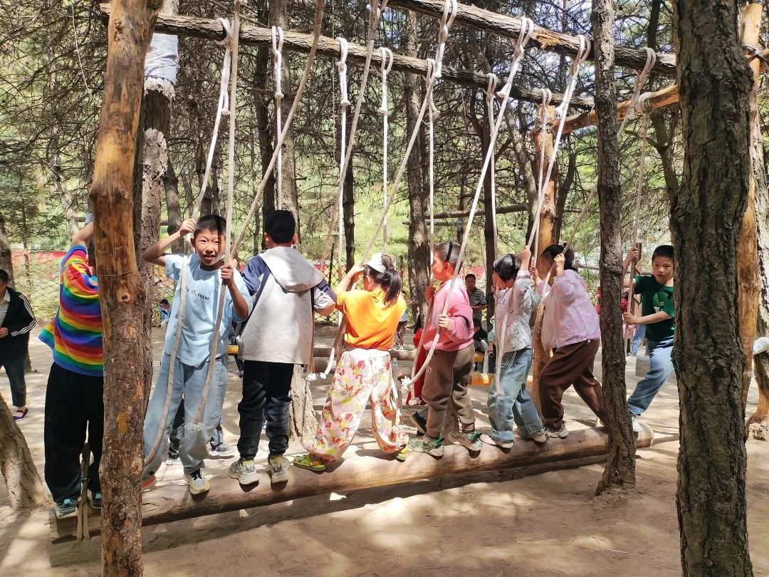 儿童游乐.jpg 儿童游乐.jpg