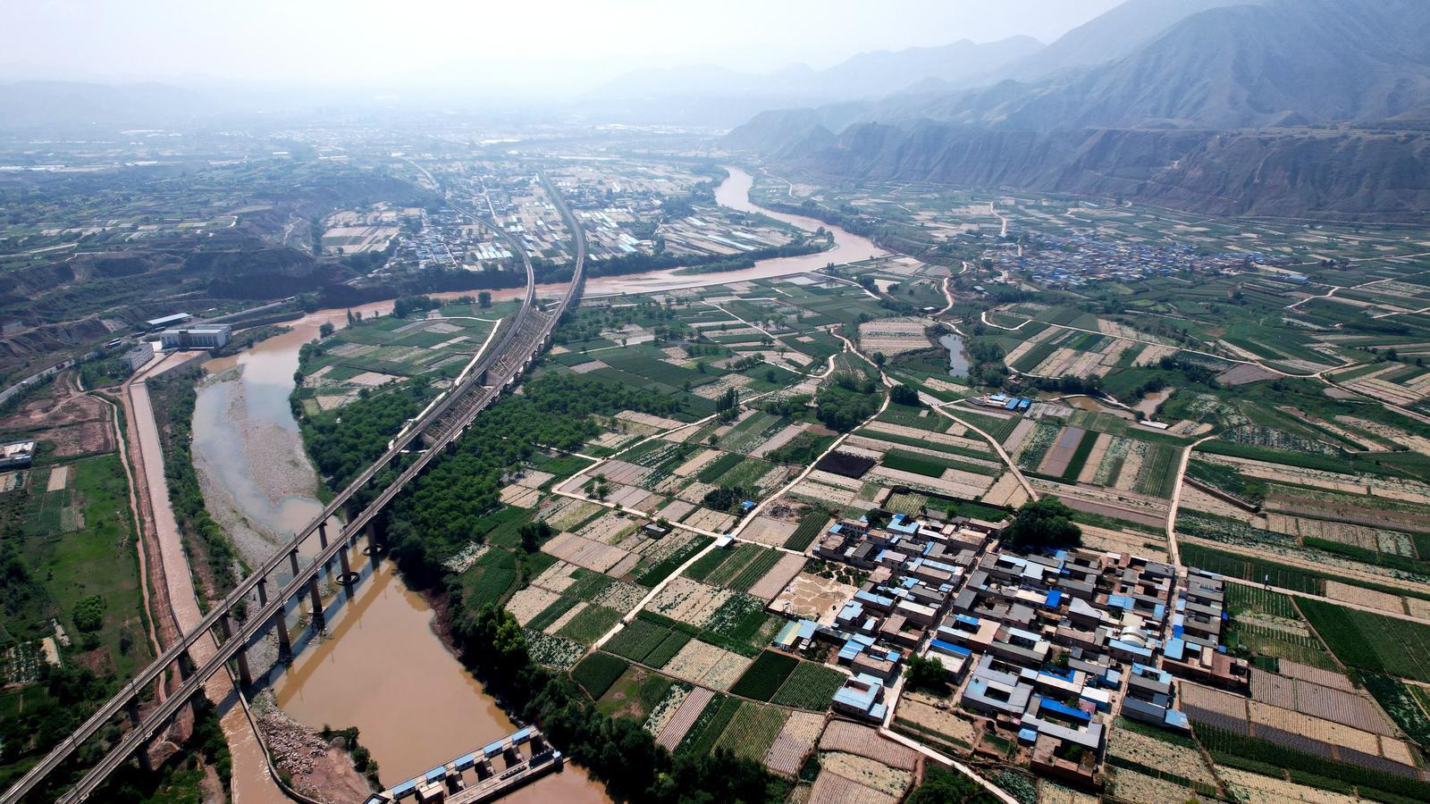 1756717737876089731.jpg 1756605634697032278.jpg