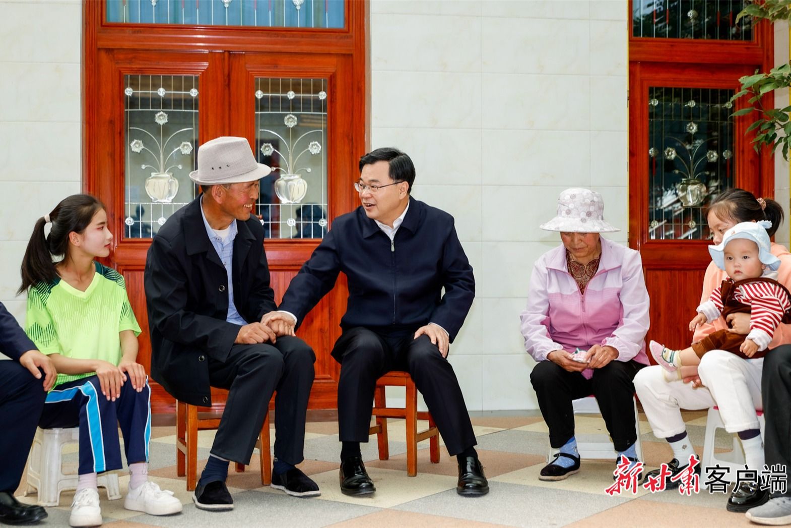 胡昌升在甘南州调研