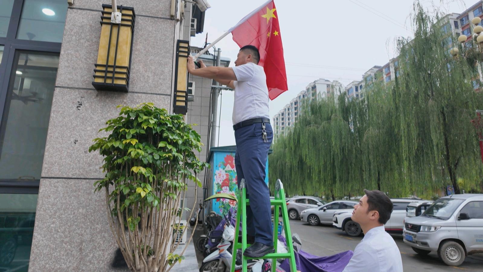 1759201517687058325.jpg 1759140991751069360.jpg