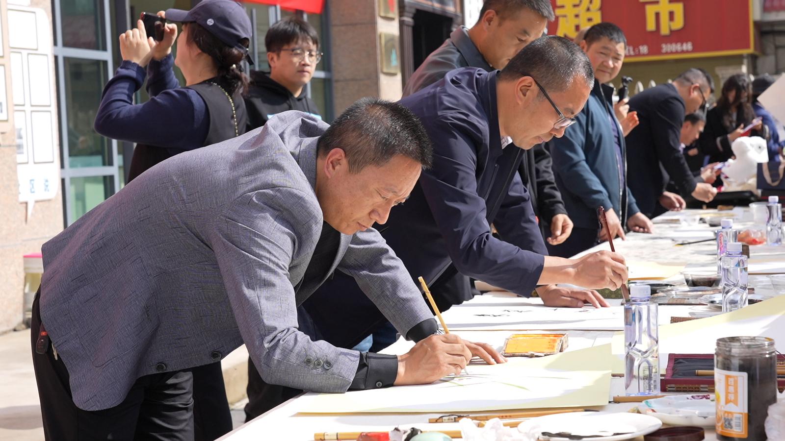 1759728495132023777.jpg 1759631077913089127.jpg