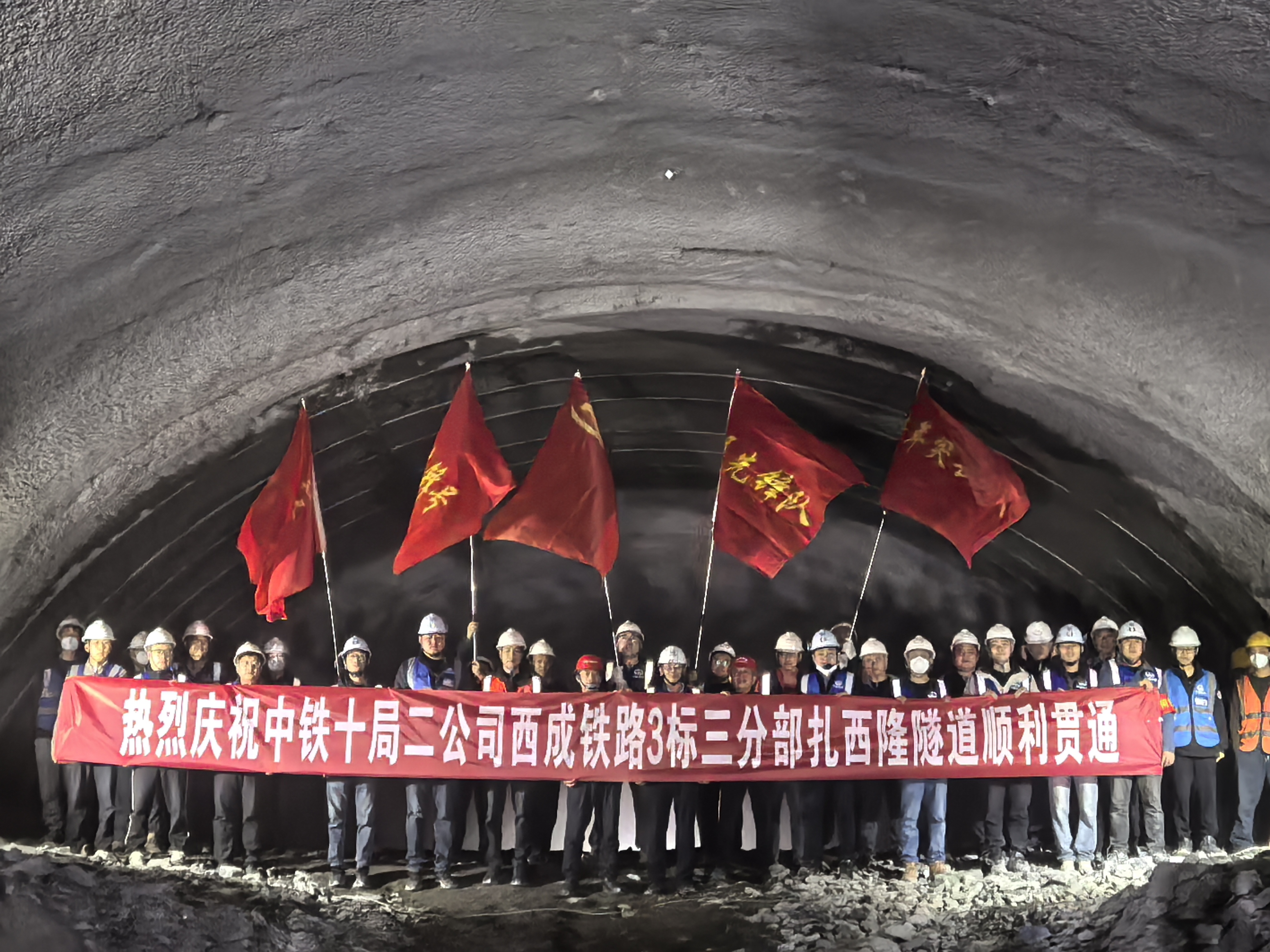 1761288690935033903.jpg ea3935b9094011fd8b9b6335aa449ea7.jpg