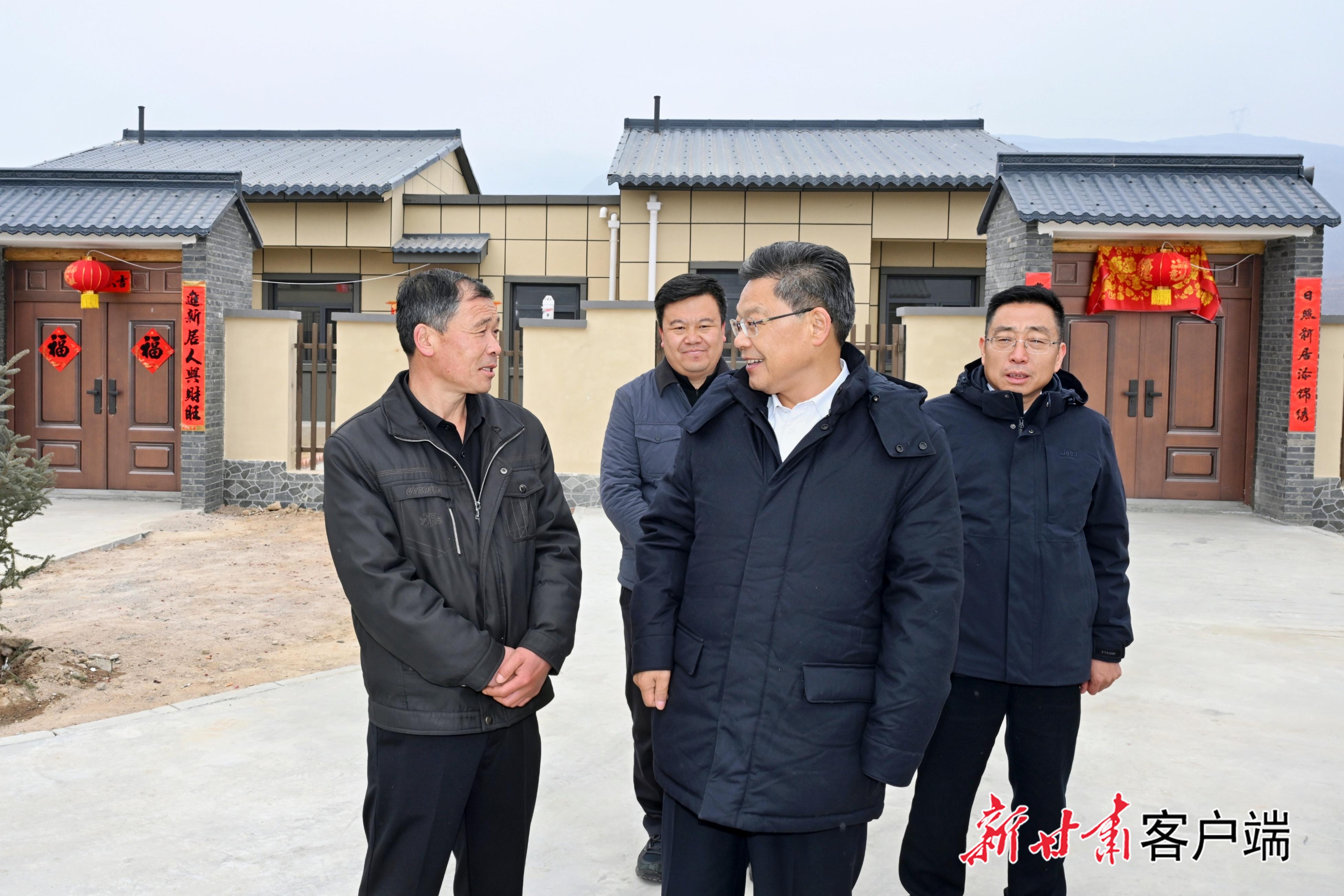 任振鹤在榆中县调研受灾群众搬迁安置后生产生活情况