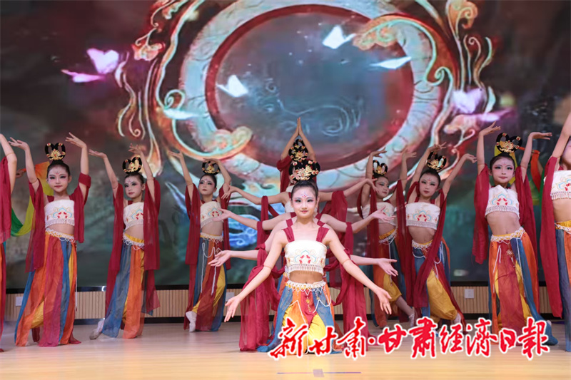 Yes让美育从“单向输送”变为“双向滋养(46644897)-20260129085509