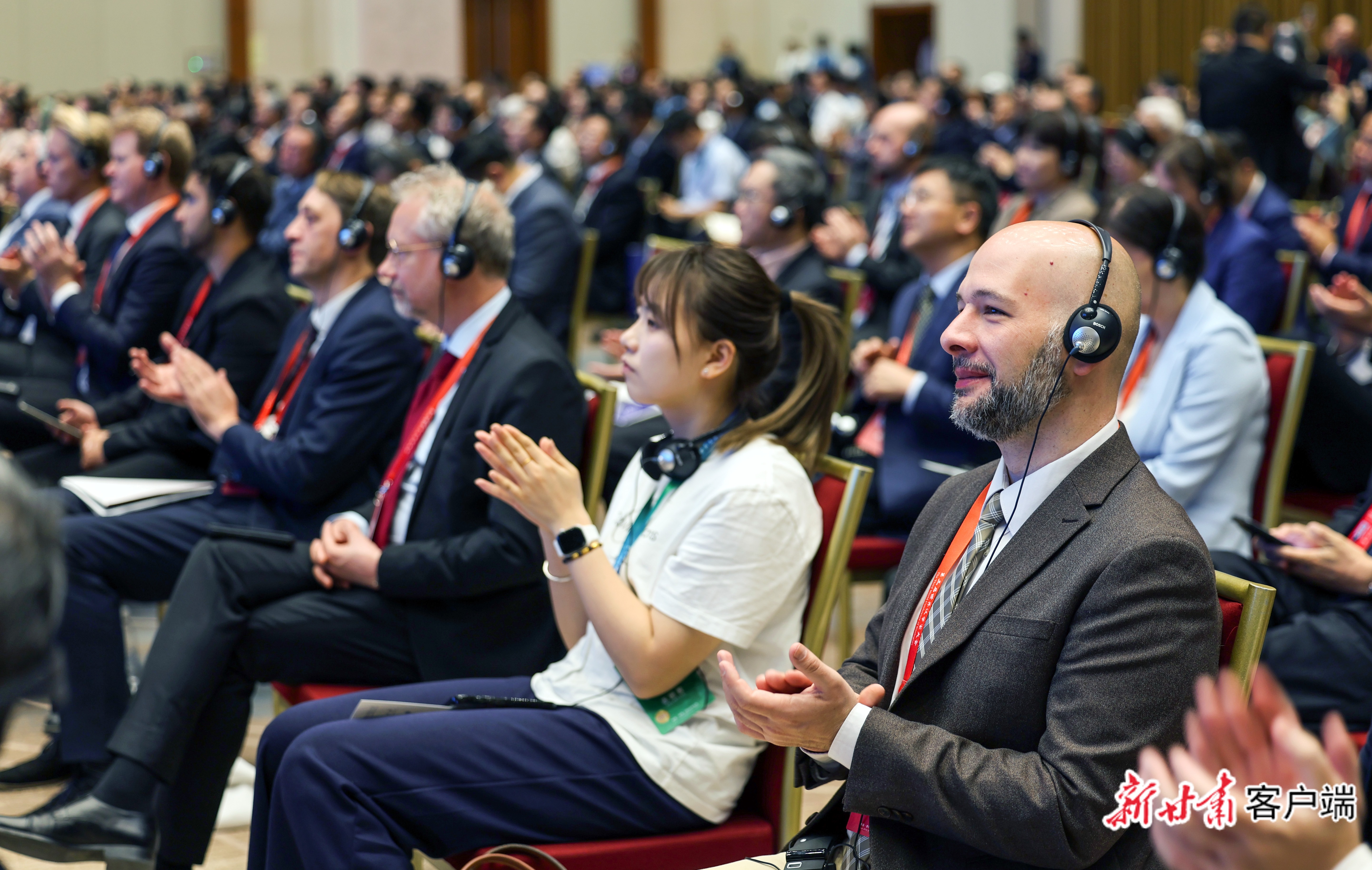 第三届世界汉学家大会在敦煌举行(48630333)-20260604074739
