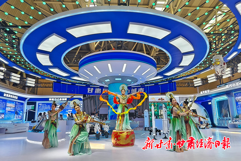 Yes(兰洽会特刊图)兰洽会展馆准备就绪(49103117)-20260709105215