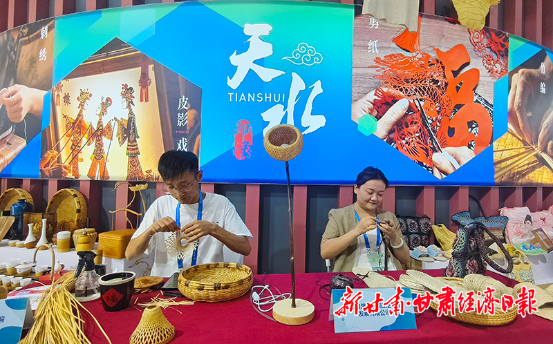 Yes(兰洽会特刊图)兰洽会展馆准备就绪(49103123)-20260709110236