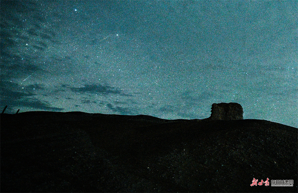 【镜观陇原】落日映阳关星河落敦煌