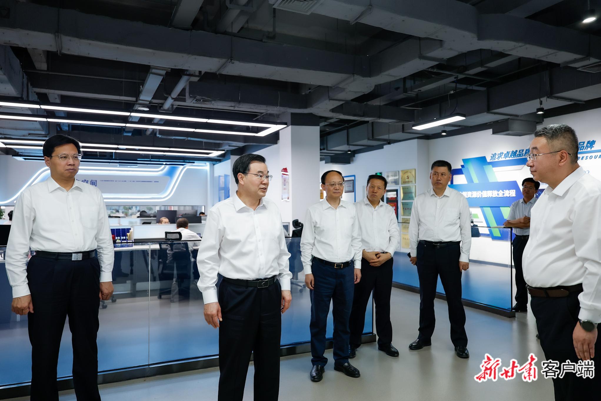胡昌升调研国资国企改革工作