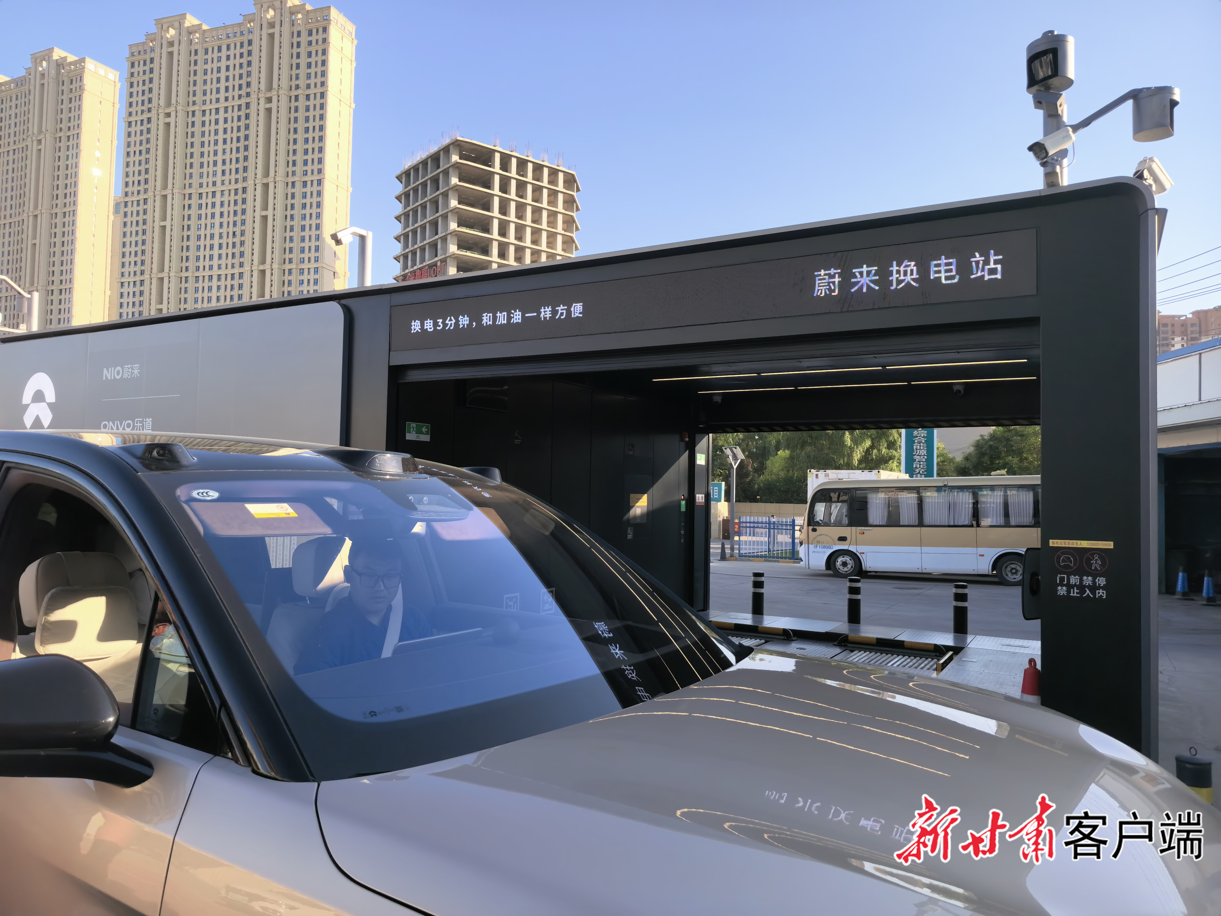 快充、超充、换电……甘肃首个多业态充电站在兰州投用