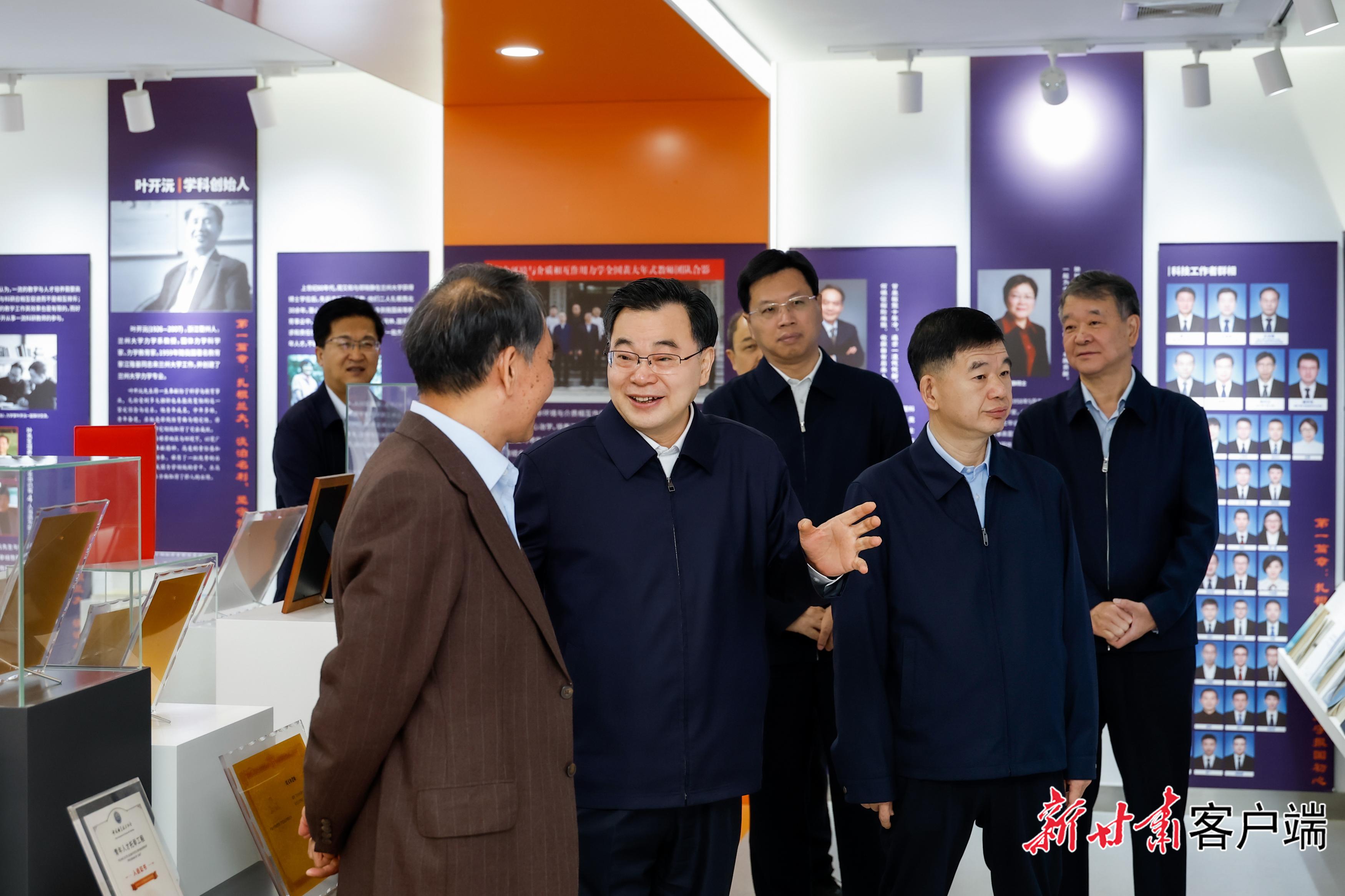 胡昌升调研教育工作并看望慰问教师