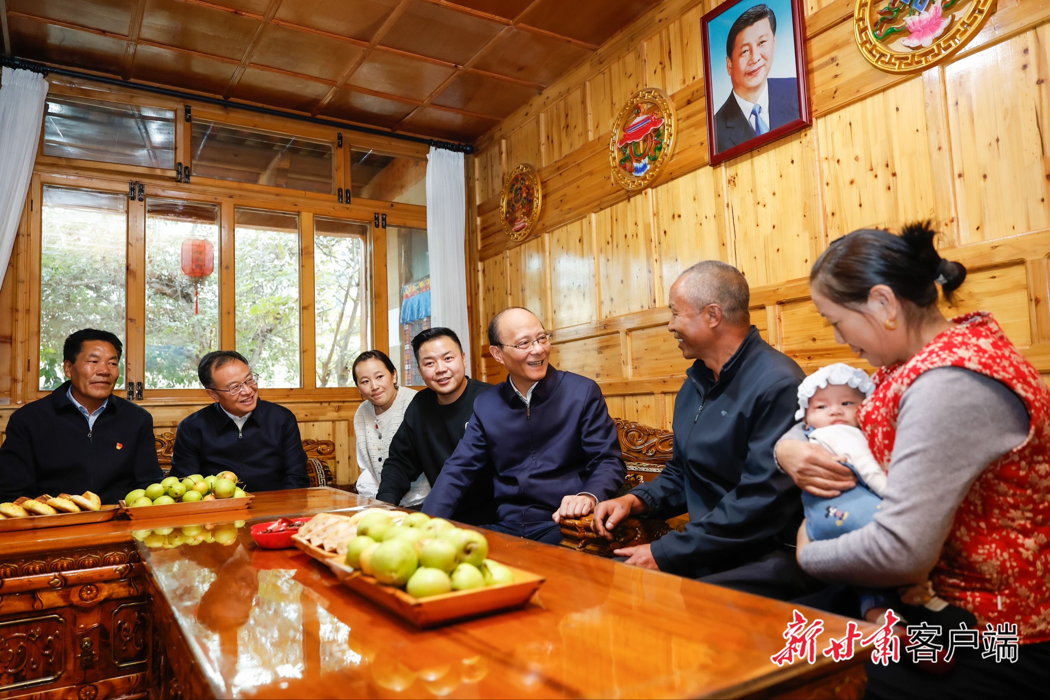 吴晓军在陇南甘南调研
